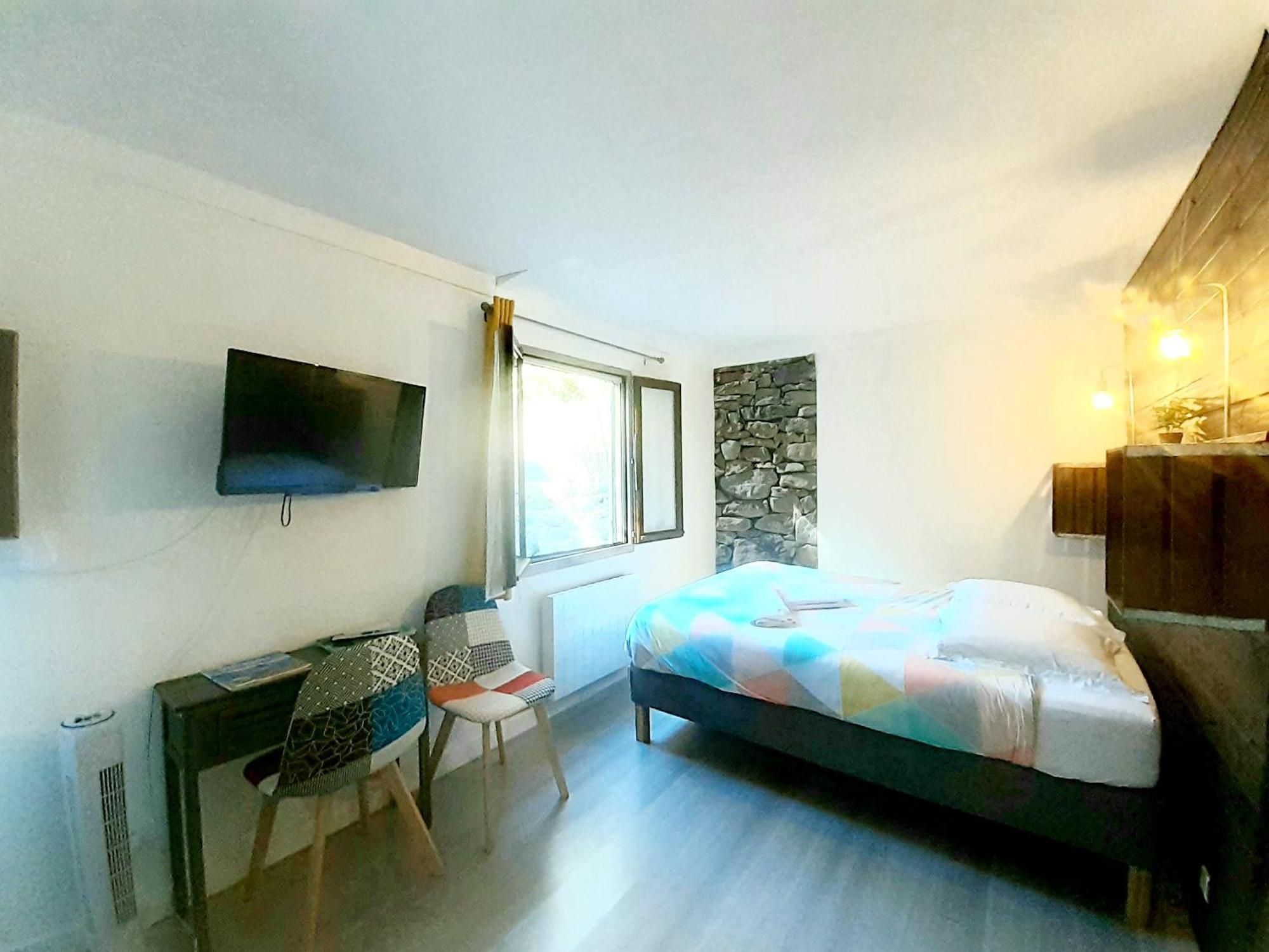 Hotes'Octon Buitenkant foto